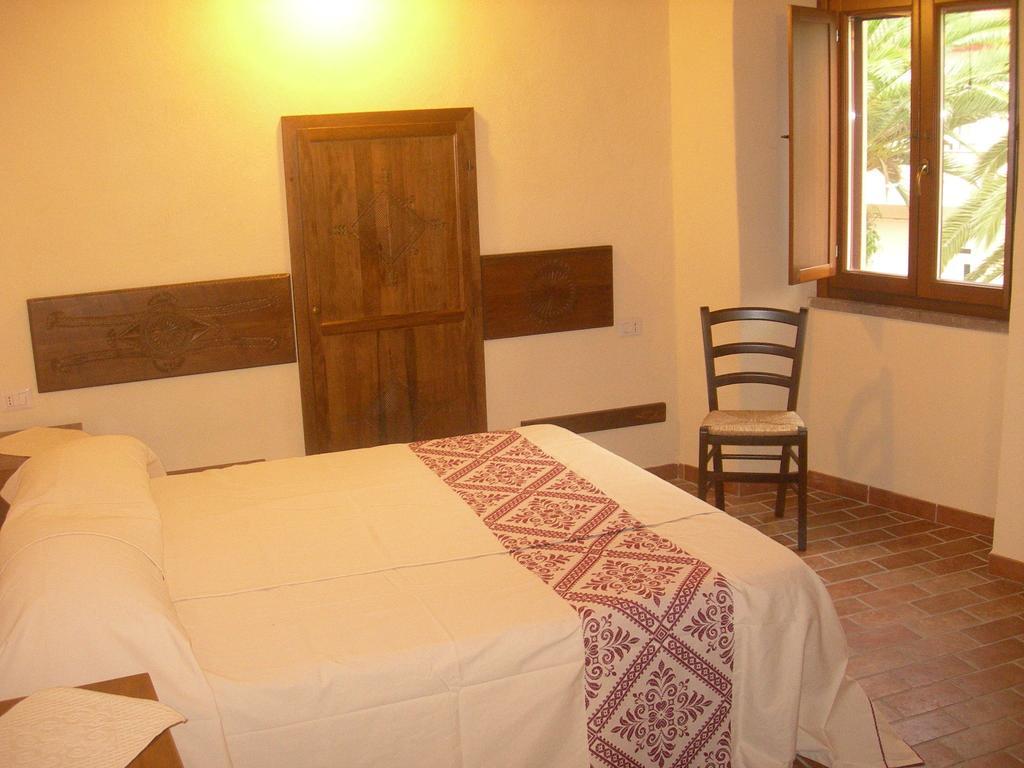 Agriturismo Battaglia Villamassargia Habitación foto
