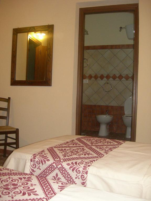 Agriturismo Battaglia Villamassargia Exterior foto